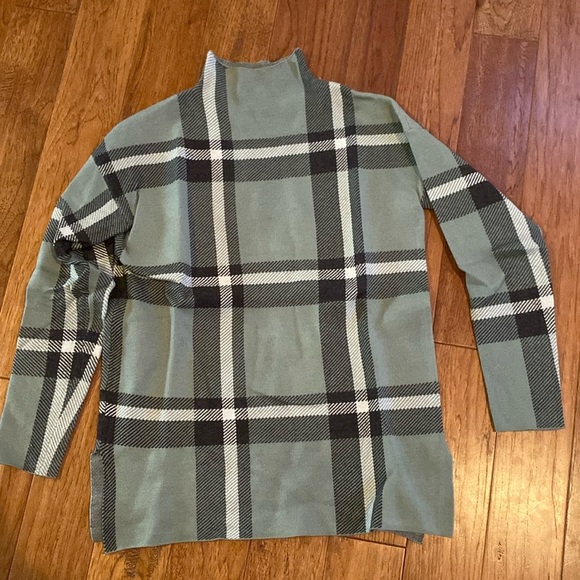 Max Studio plaid mock neck sweater size XS - Picture 1 of 1